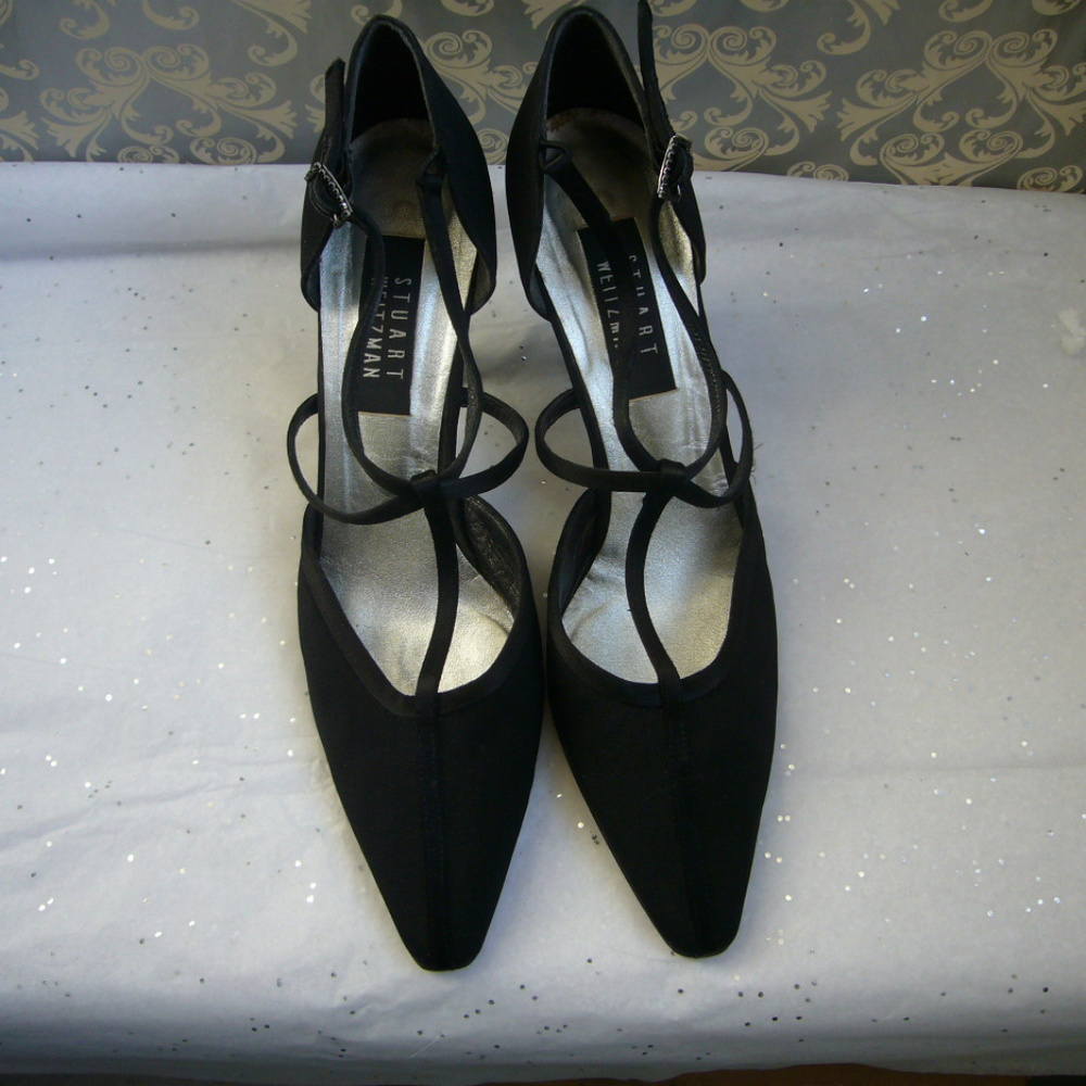 Stuart Weitzman Black T-Strap Pointed Toe - 9.5 M - image 2